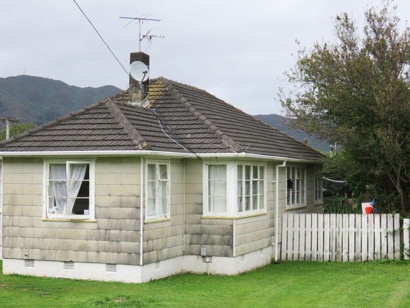 26 Kowhai Street, Naenae, Lower Hutt - Carousel 1