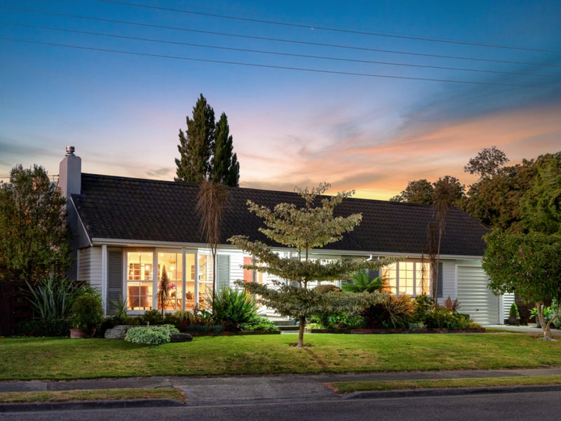 4 Collett Place, Riversdale, Blenheim - Carousel 1