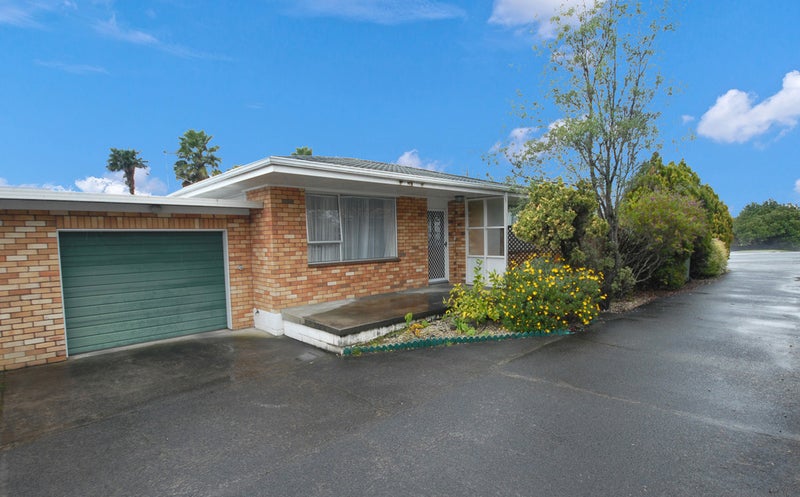 1/193 Don Buck Road, Massey, Auckland - Carousel 1