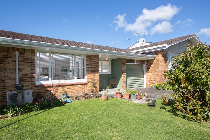 3/16 Stamford Park Road, Mount Roskill, Auckland - Carousel 1
