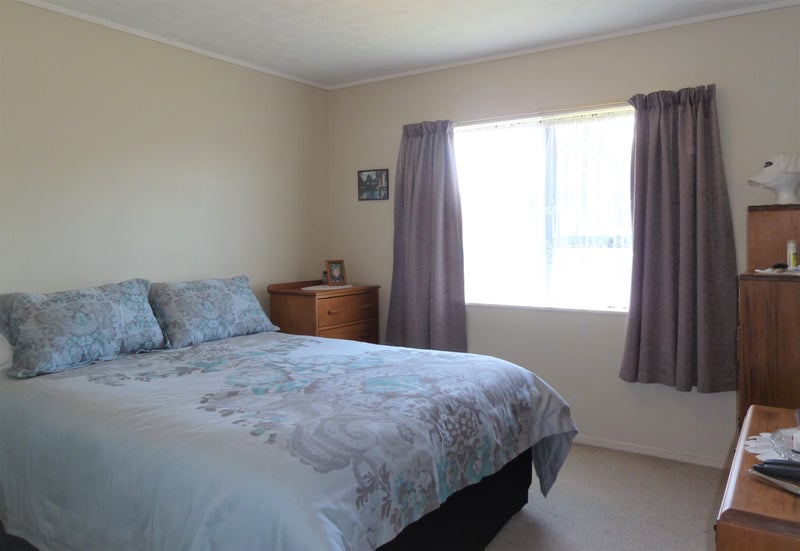 404 Park Road South, Akina, Hastings - Carousel 9
