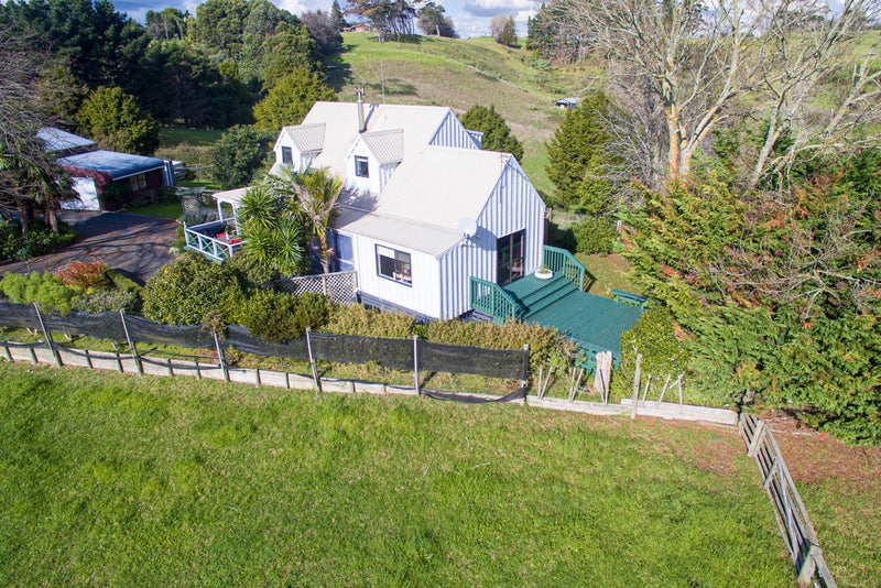 67 Conroy Road, Waiuku - Carousel 26