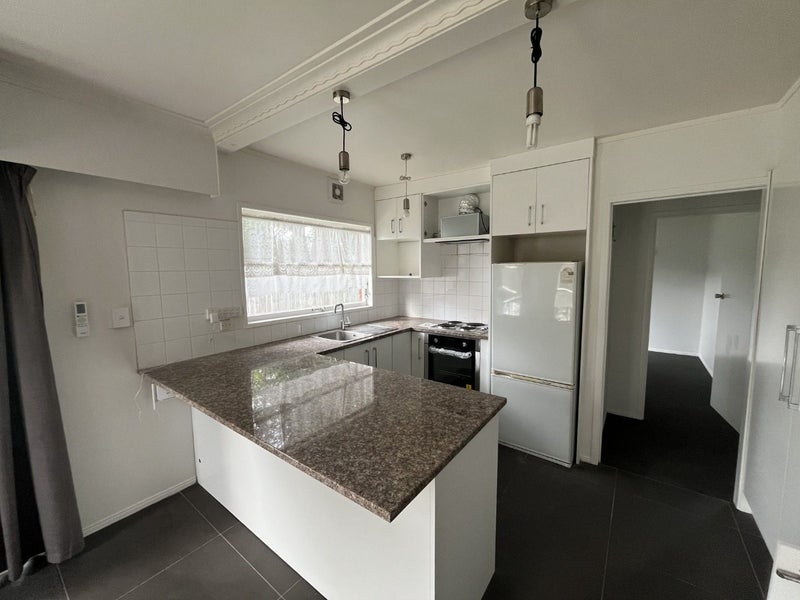 1/66 BEACH Road, Pahurehure, Papakura - Carousel 2