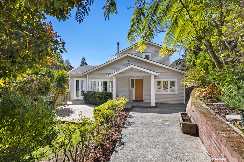 2 Oban Street, Wadestown, Wellington - Carousel 1