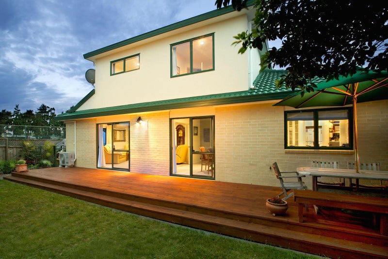 2/32 Foch Avenue, Three Kings, Auckland - Carousel 4