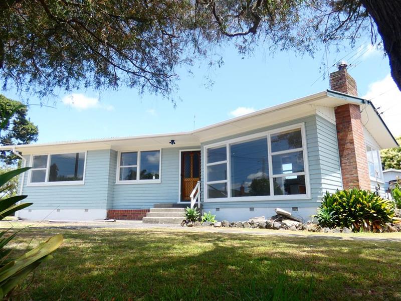 2 Lynn Place, Otara, Auckland - Carousel 1
