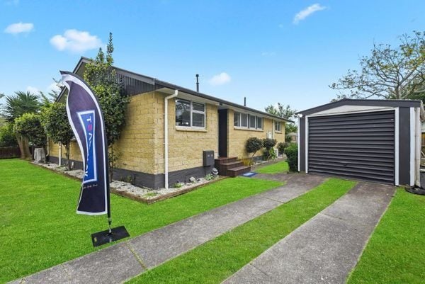 3 O'Connell Court, Pukete, Hamilton - Carousel 1
