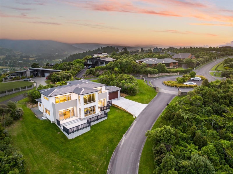 80 Mount Marua Way, Timberlea, Upper Hutt - Carousel 2