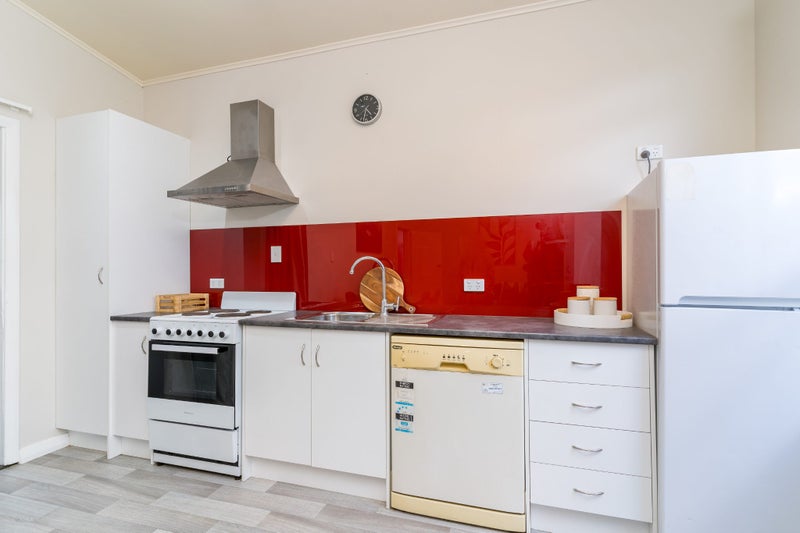 4 Bathgate Street, South Dunedin, Dunedin - Carousel 2