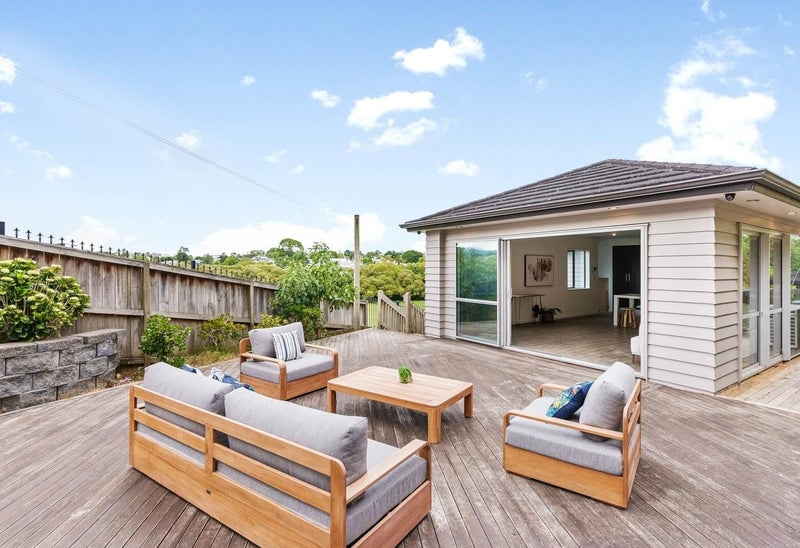 1D Tay Street, Grey Lynn, Auckland - Carousel 1