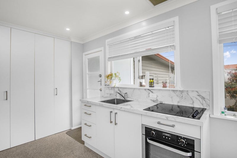 1/109 Cuba Street, Petone, Lower Hutt - Carousel 2