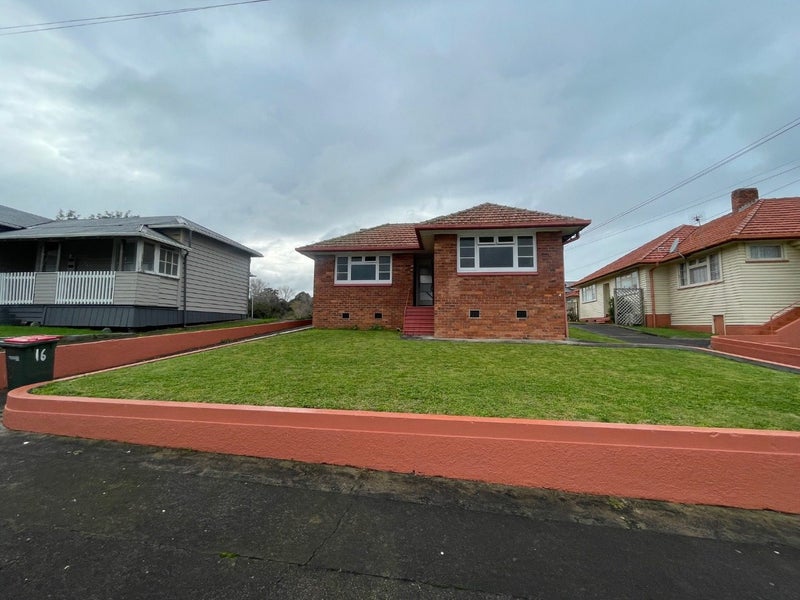 4/16 Pukeiti Road, Otahuhu, Auckland - Carousel 1