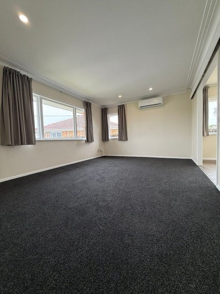 16 Grantham Road, Papatoetoe, Auckland - Carousel 2