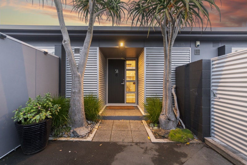 1/5 Whareora Terrace, Cashmere, Christchurch - Carousel 2