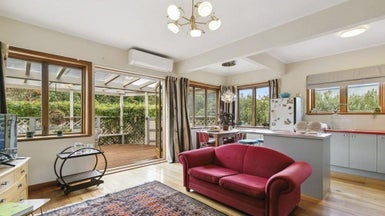 17 Raumati Terrace, Khandallah, Wellington - Carousel 1