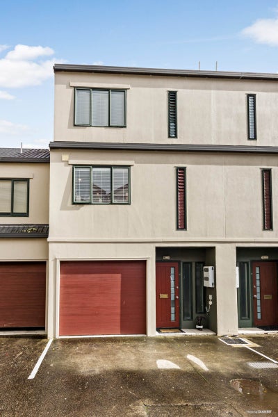 20/12 Ambrico Place, New Lynn, Auckland - Carousel 2