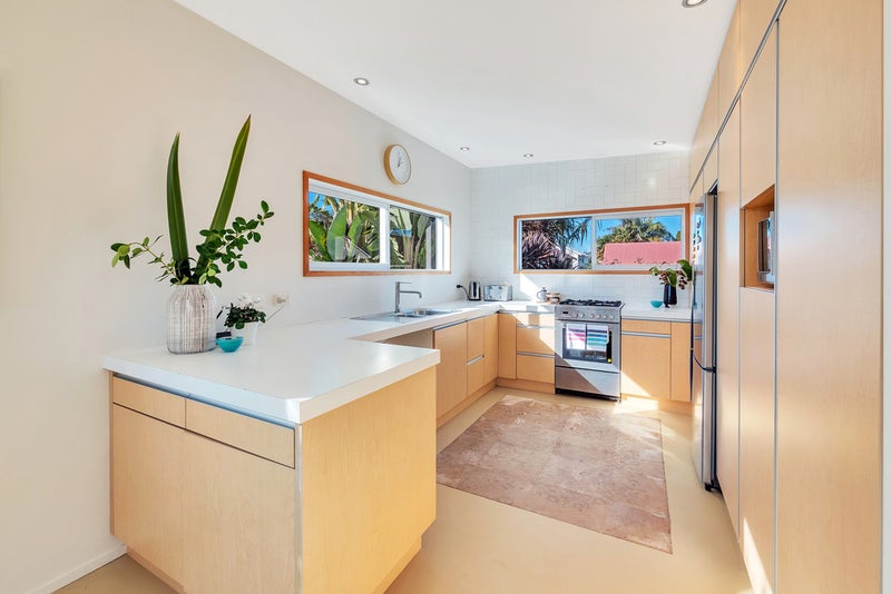 36 Waterbank Crescent, Waterview, Auckland - Carousel 1