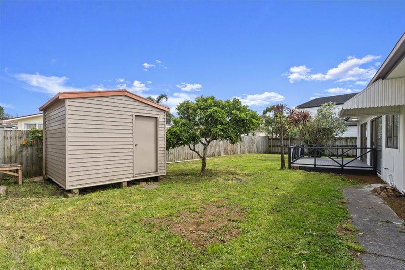 62 Olsen Avenue, Hillsborough, Auckland - Carousel 23