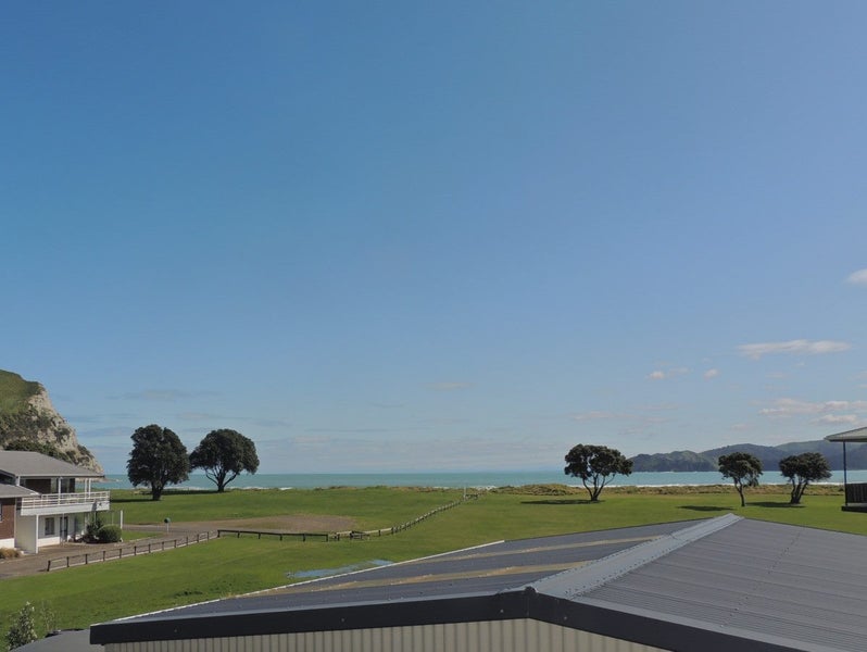9 Bill Nolan Place, Māhia - Carousel 1