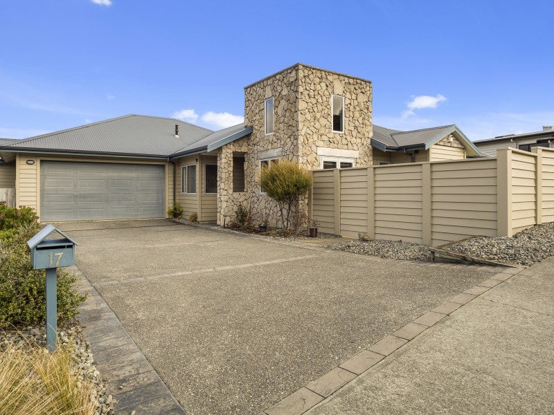 17 Meadowbank Drive, Belmont, Lower Hutt - Carousel 2