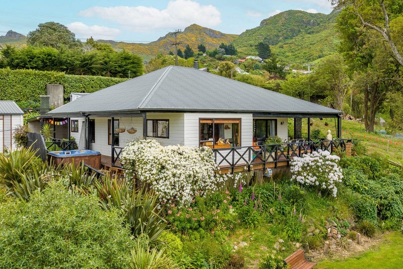 125 Main Road, Lyttelton - Carousel 2