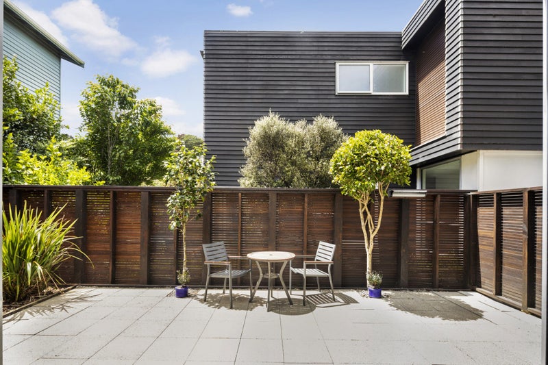 4 Tiketike Way, Brooklyn, Wellington - Carousel 2