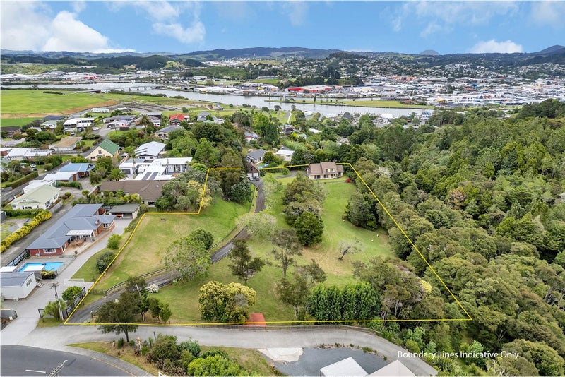 63 Memorial Drive, Parahaki, Whangarei - Carousel 1