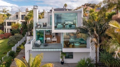 49 Parr Terrace, Castor Bay, Auckland - Carousel 1