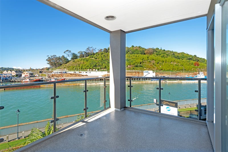 209/4 Reads Quay, Gisborne, Gisborne - Carousel 1