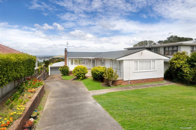 198 Hillsborough Road, Hillsborough, Auckland - Carousel 2