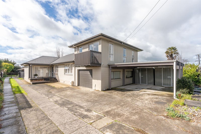 313 Cambridge Road, Hillcrest, Hamilton - Carousel 1