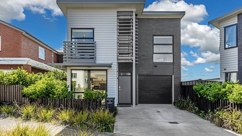 11 Te Aho Matua Road, Hobsonville, Auckland - Carousel 1