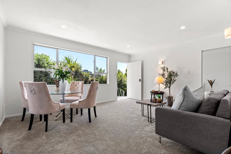 2/15 Houghton Street, Meadowbank, Auckland - Carousel 1