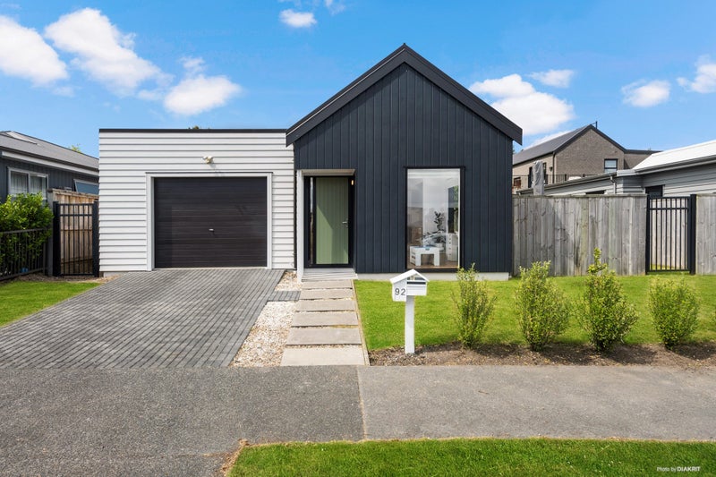 92 Whenuapai Drive, Whenuapai, Auckland - Carousel 1