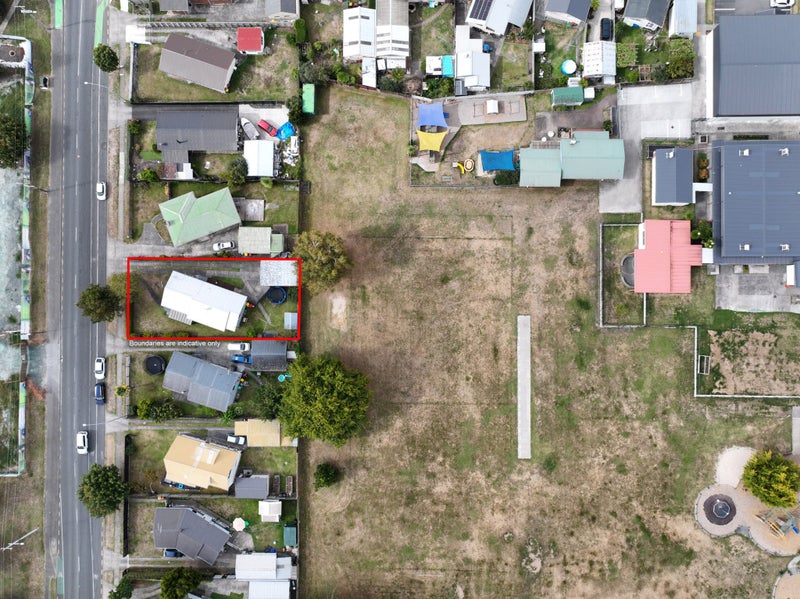 93 Collins Road, Melville, Hamilton - Carousel 28