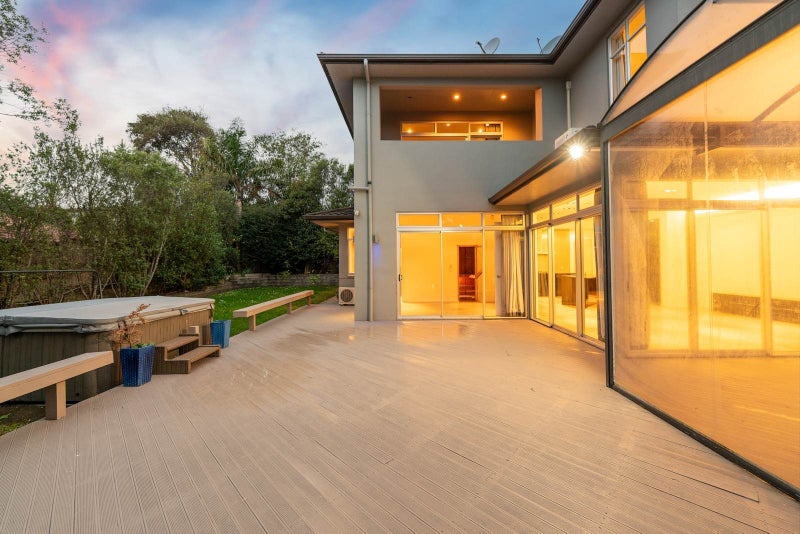 12 Armstrong Farm Drive, East Tamaki Heights, Auckland - Carousel 2