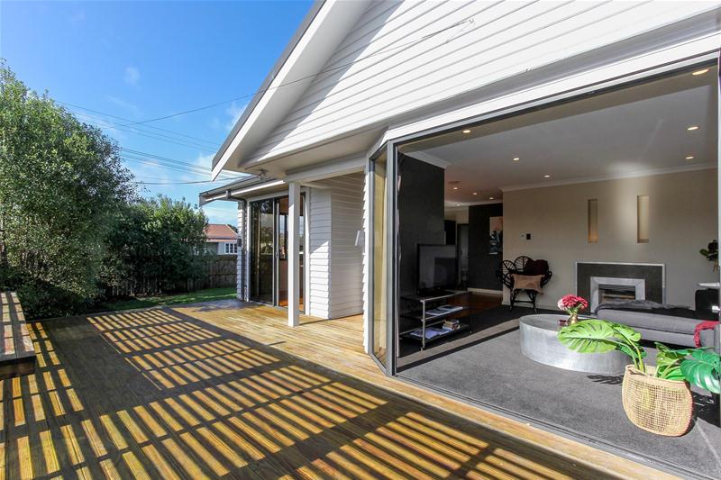 84 Brooklands Road, Brooklands, New Plymouth - Carousel 19