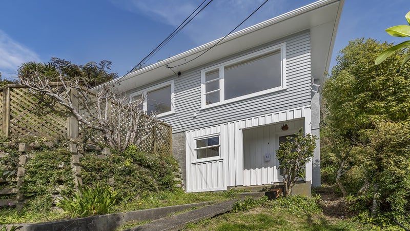 12 Pimble Avenue, Karori, Wellington - Carousel 1