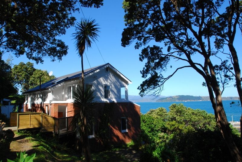 2 Rangiora Avenue, Kaiwharawhara, Wellington - Carousel 1