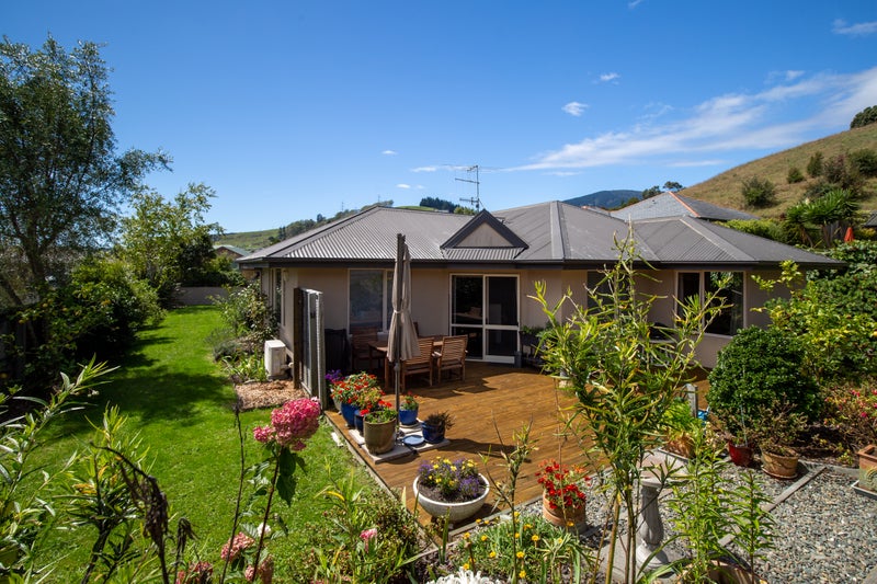 22 Ashdonleigh Grove, Stoke, Nelson - Carousel 1