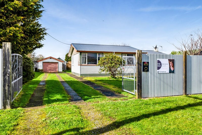 9 Grey Street, Normanby, Hawera - Carousel 1