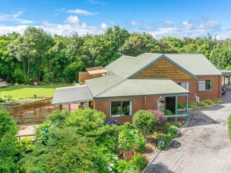 36 Woodland Drive, Flagstaff, Hamilton - Carousel 1