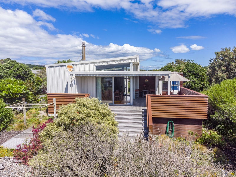 16 Marram Way, Peka Peka, Waikanae - Carousel 2