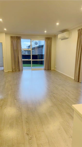 10 Vincent Lane, Hobsonville, Auckland - Carousel 2