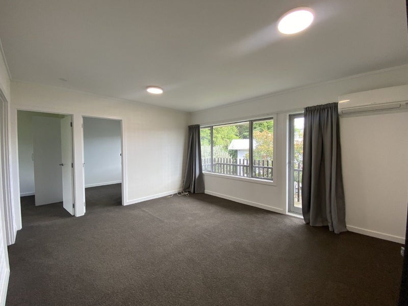 4/2 Bannerman Road, Morningside, Auckland - Carousel 2