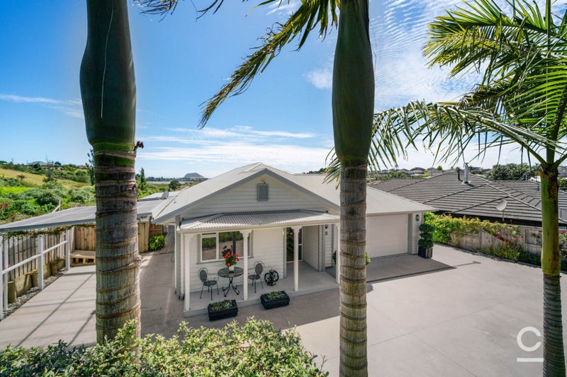 29 Glenpark Crescent, Bethlehem, Tauranga - Carousel 1