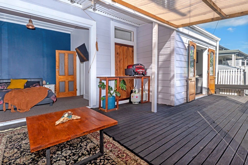 6 Cook Street, Te Hapara, Gisborne - Carousel 21