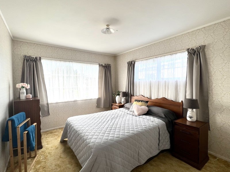 42 Branch Road, Highlands Park, New Plymouth - Carousel 2