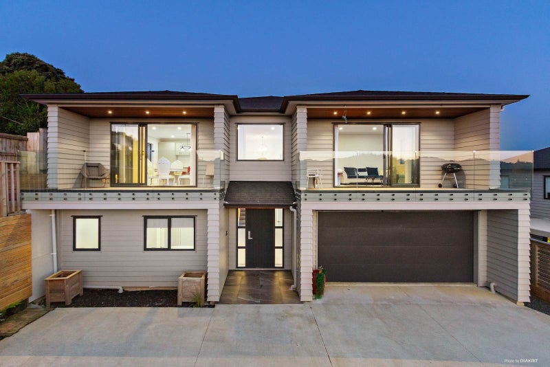 11B Verena Place, Green Bay, Auckland - Carousel 1