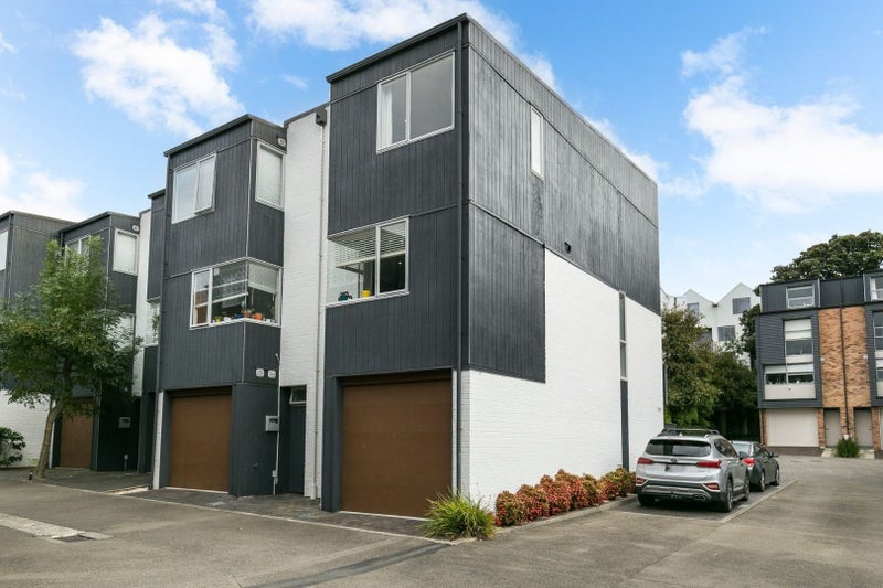 38/120 Rintoul Street, Newtown, Wellington - Carousel 1